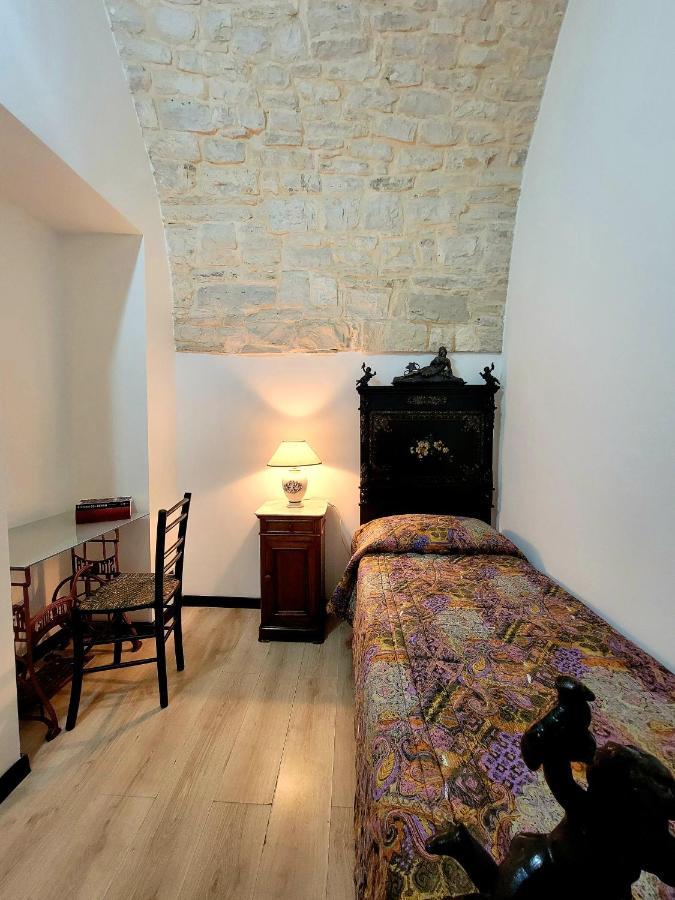 Giovinazzo Historic Apulia Old Town Stone House With Private Patio Lägenhet Exteriör bild