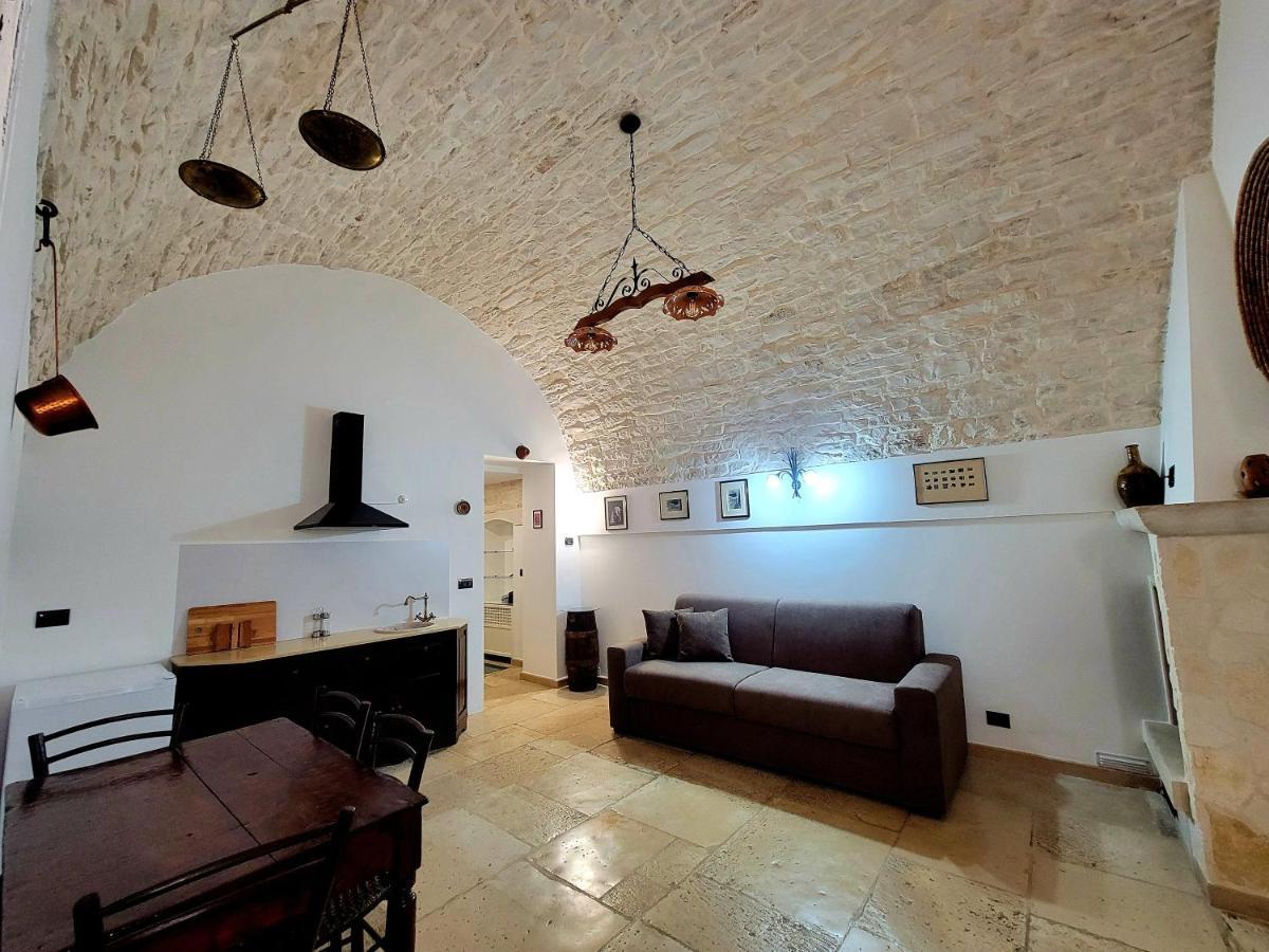 Giovinazzo Historic Apulia Old Town Stone House With Private Patio Lägenhet Exteriör bild