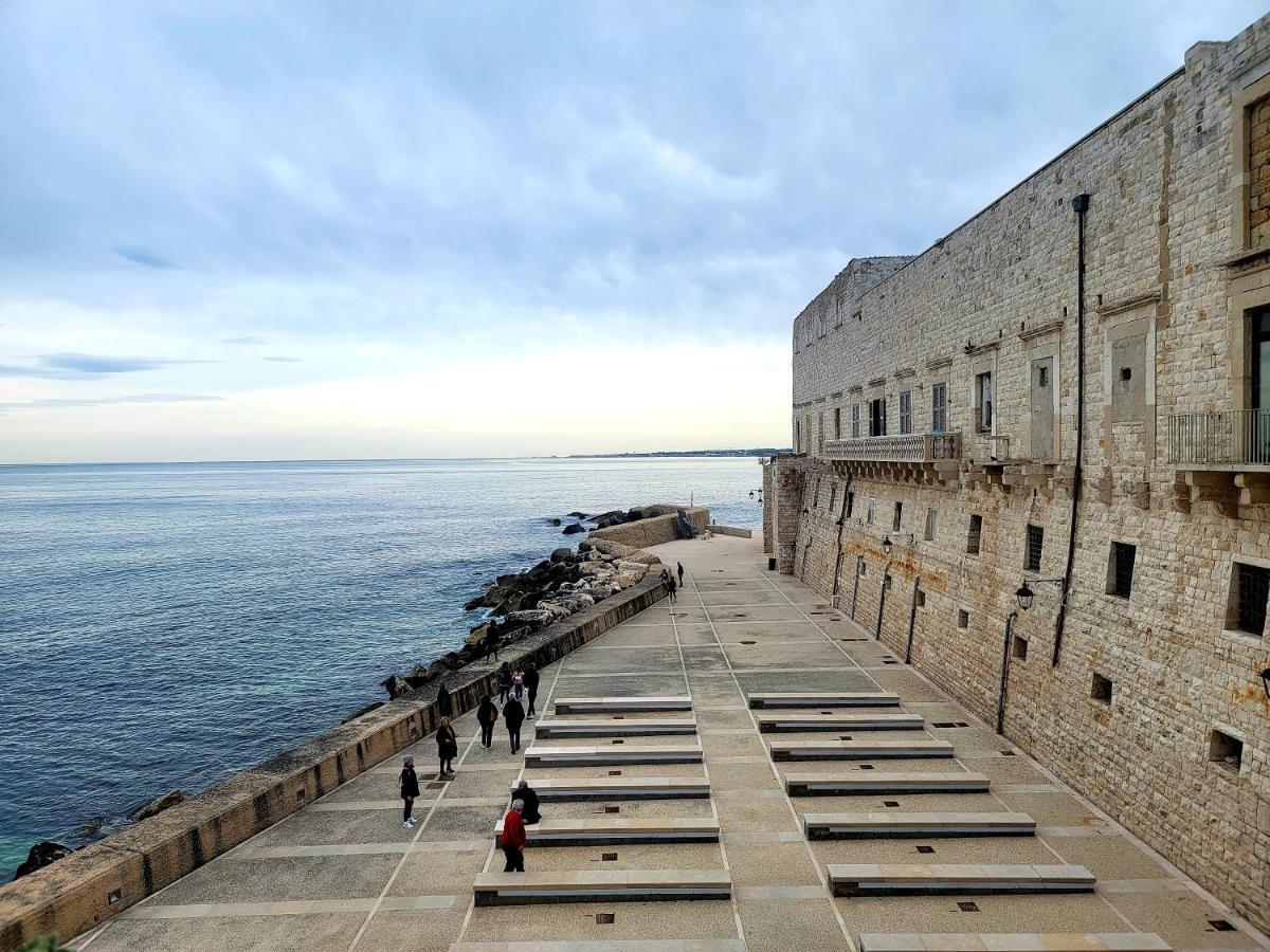 Giovinazzo Historic Apulia Old Town Stone House With Private Patio Lägenhet Exteriör bild