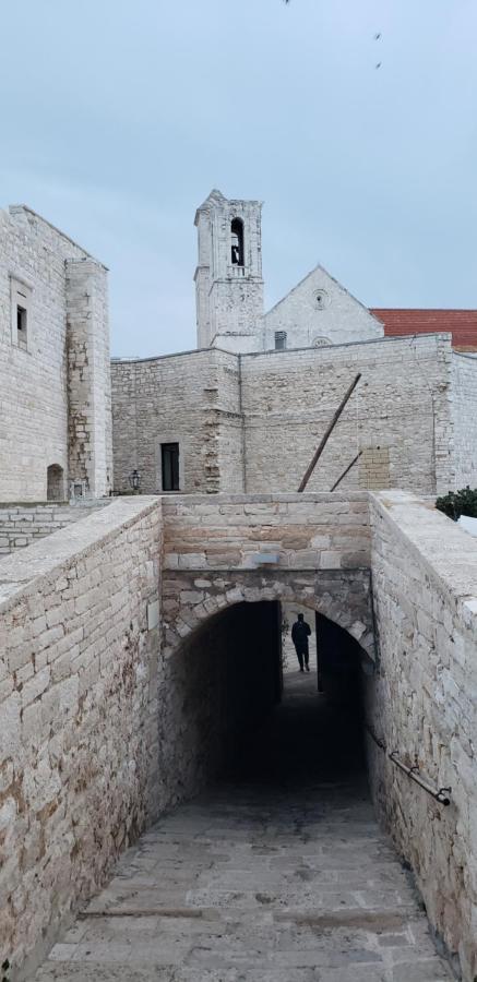 Giovinazzo Historic Apulia Old Town Stone House With Private Patio Lägenhet Exteriör bild