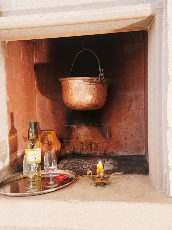 Giovinazzo Historic Apulia Old Town Stone House With Private Patio Lägenhet Exteriör bild